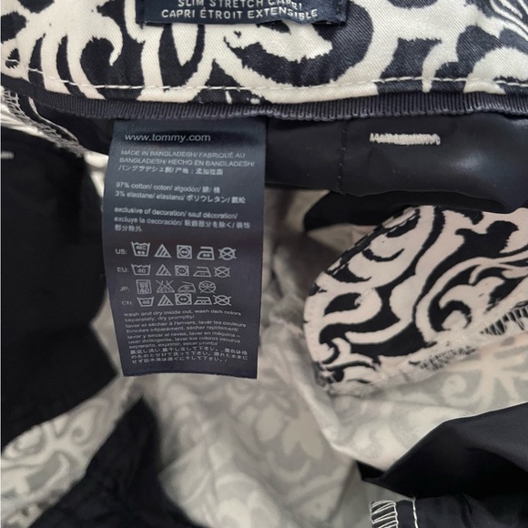 Tommy Hilfiger Printed Capris Pants - Picture 6 of 8